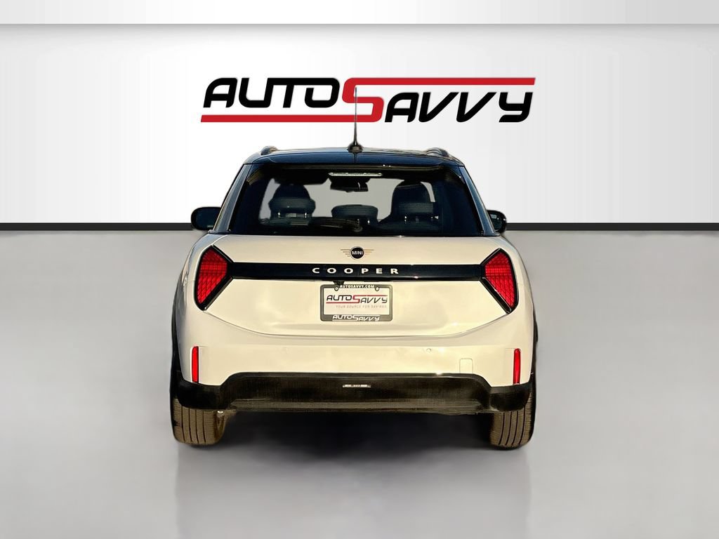 Used 2025 MINI Cooper 4-Door Hardtop FWD image 6