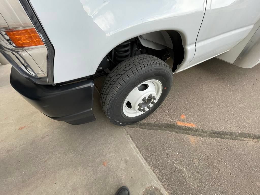 New 2024 Ford E-450 and Econoline 450 Super Duty w/ Driver's Safety Package RWD image 10
