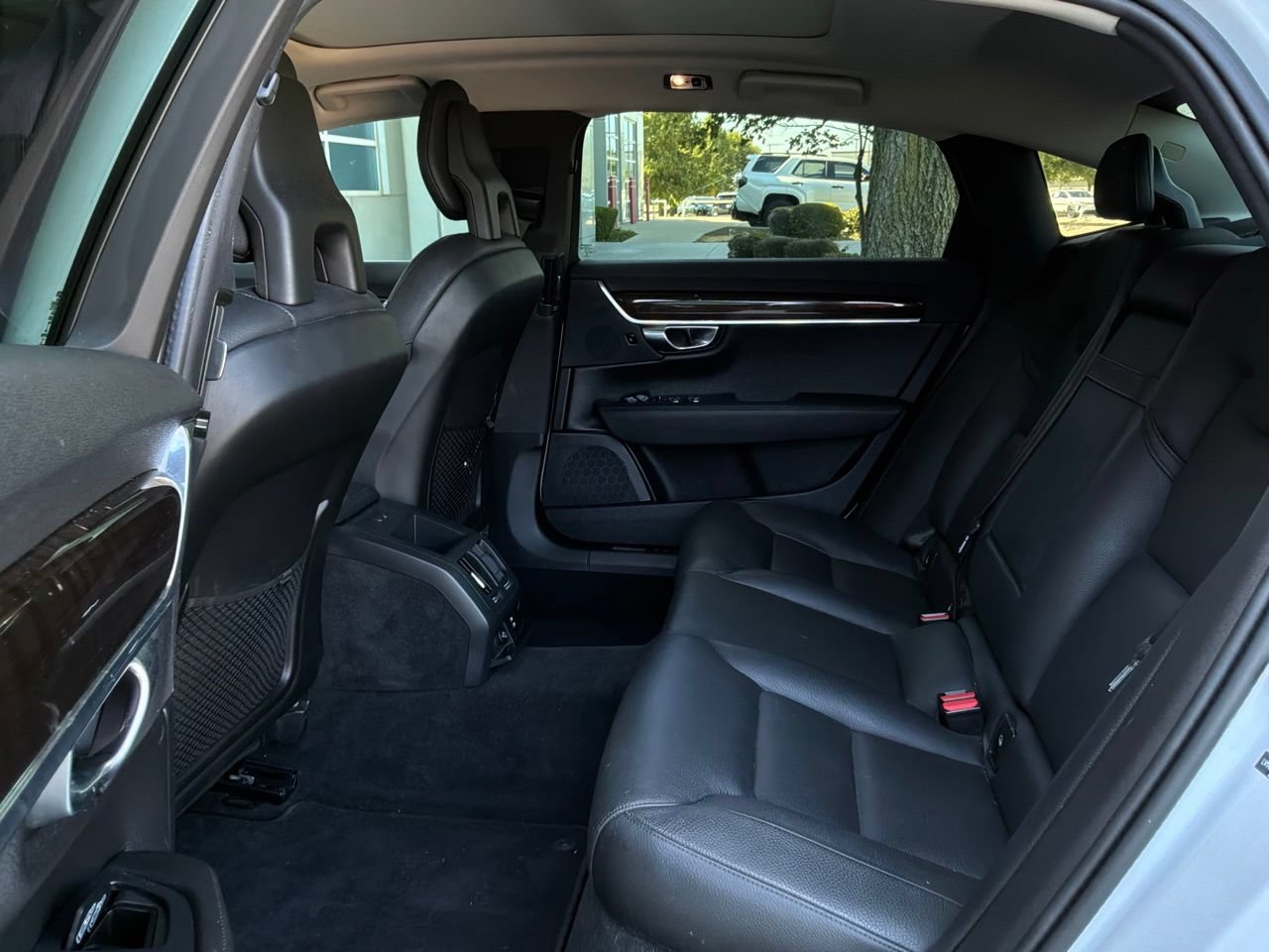 Used 2019 Volvo S90 T6 Momentum AWD/4WD image 12