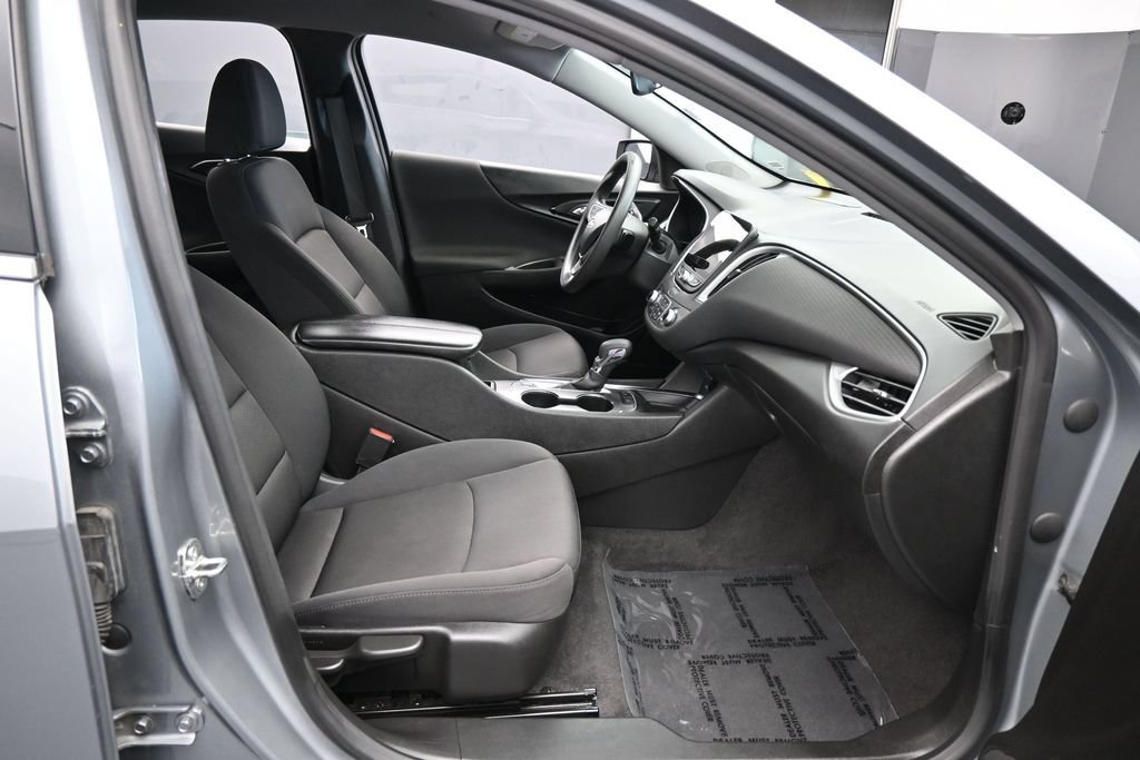 Used 2024 Chevrolet Malibu LT FWD image 38