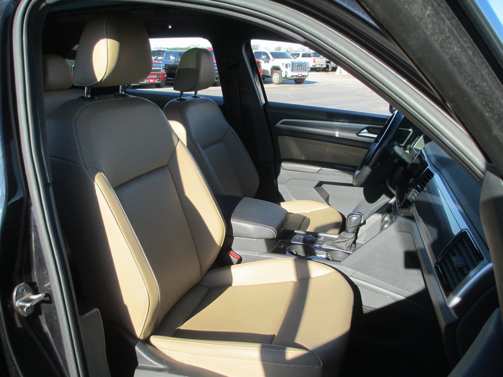 Used 2020 Volkswagen Atlas Cross Sport SEL image 20