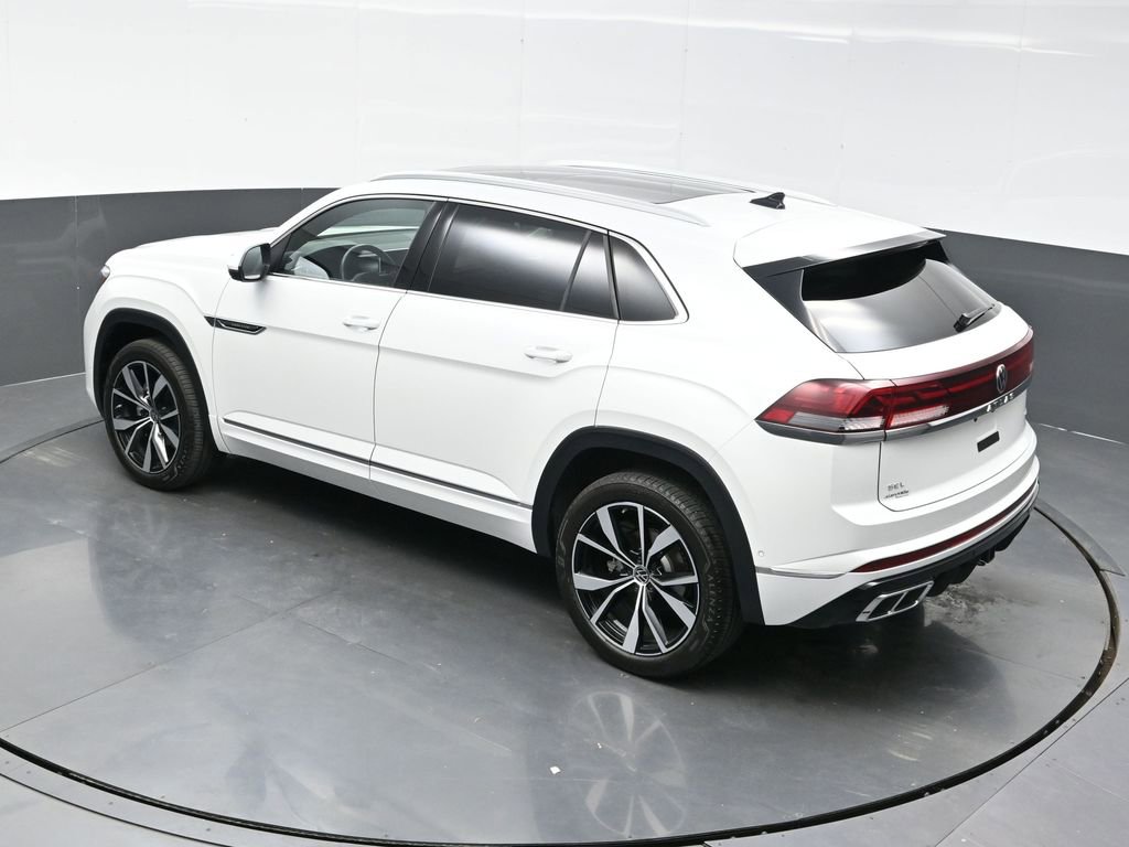 Used 2025 Volkswagen Atlas Cross Sport SEL Premium R-Line image 31