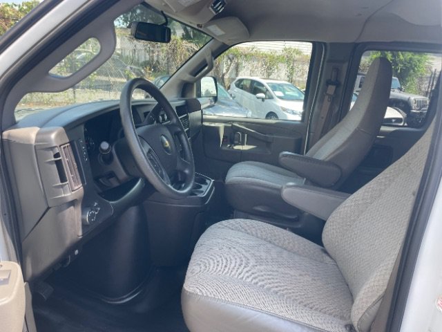 Used 2022 Chevrolet Express 3500 LS RWD image 10