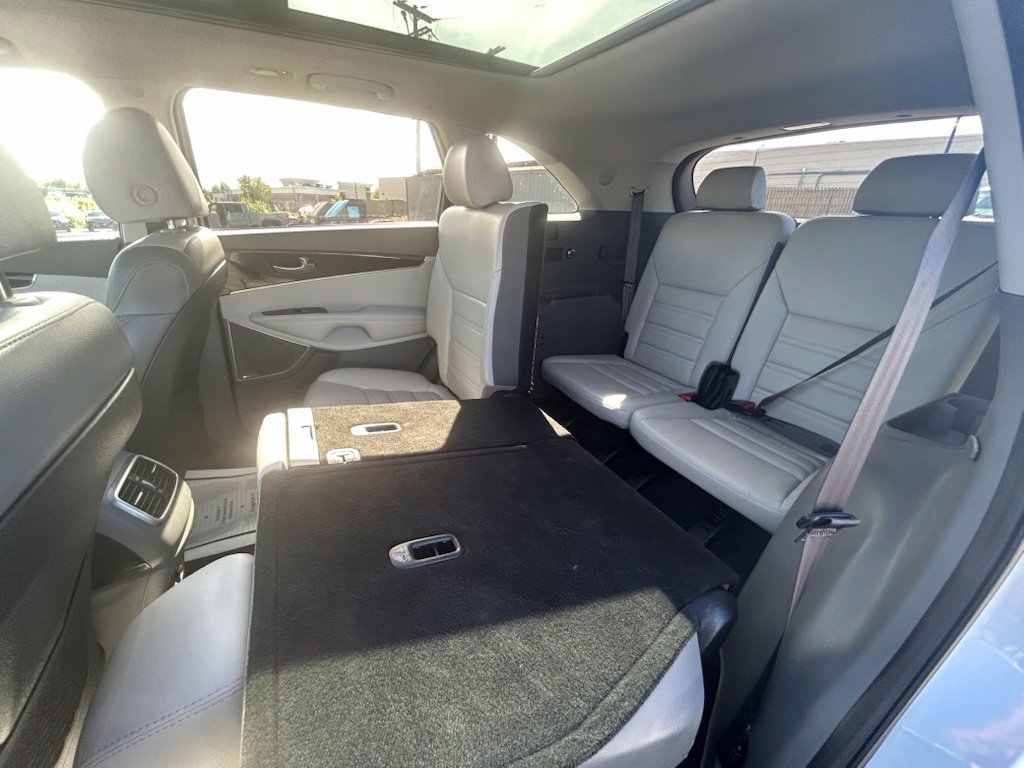 Used 2020 Kia Sorento SX FWD image 19