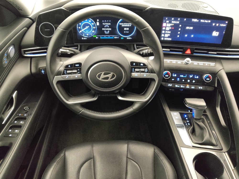 Used 2025 Hyundai Elantra Limited FWD image 22