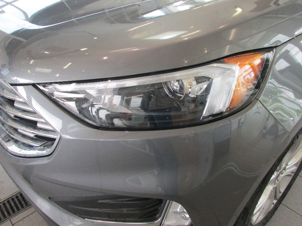 Used 2022 Ford Edge Titanium image 12