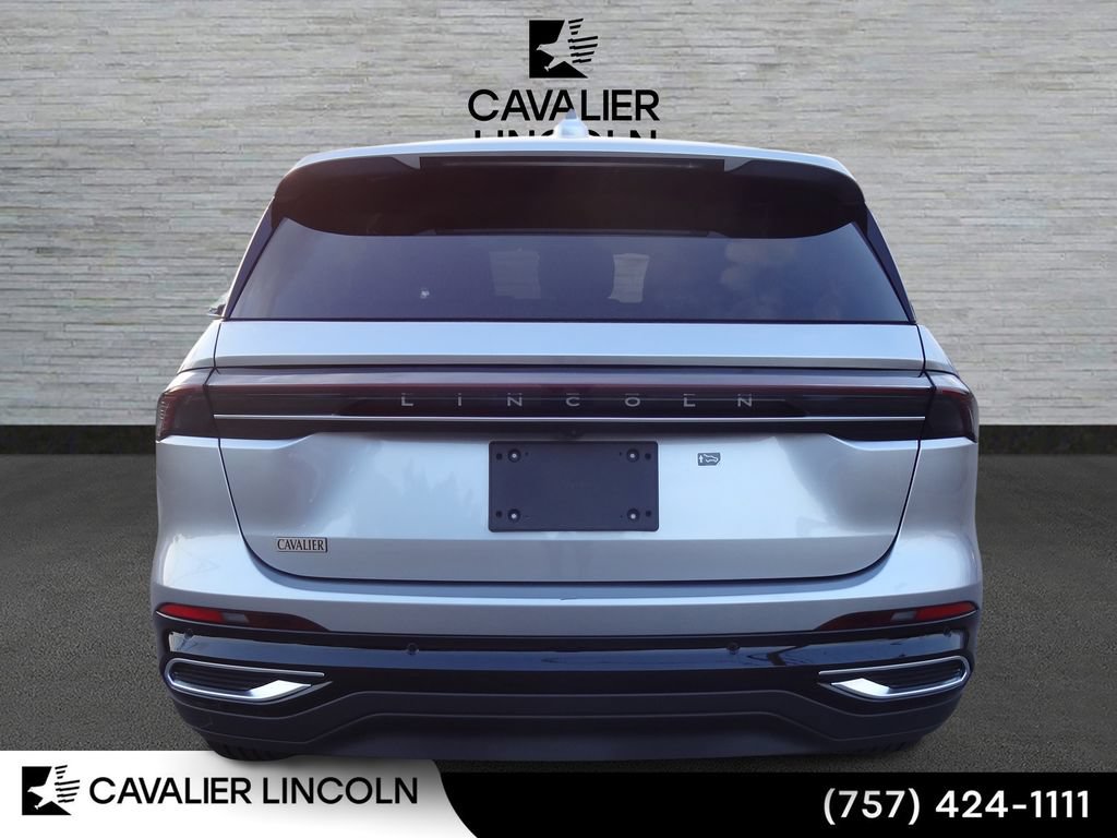 Used 2026 Lincoln Nautilus Premier AWD/4WD image 3