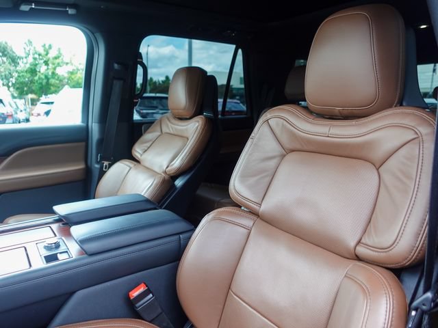 Used 2022 Lincoln Navigator Reserve AWD/4WD image 22