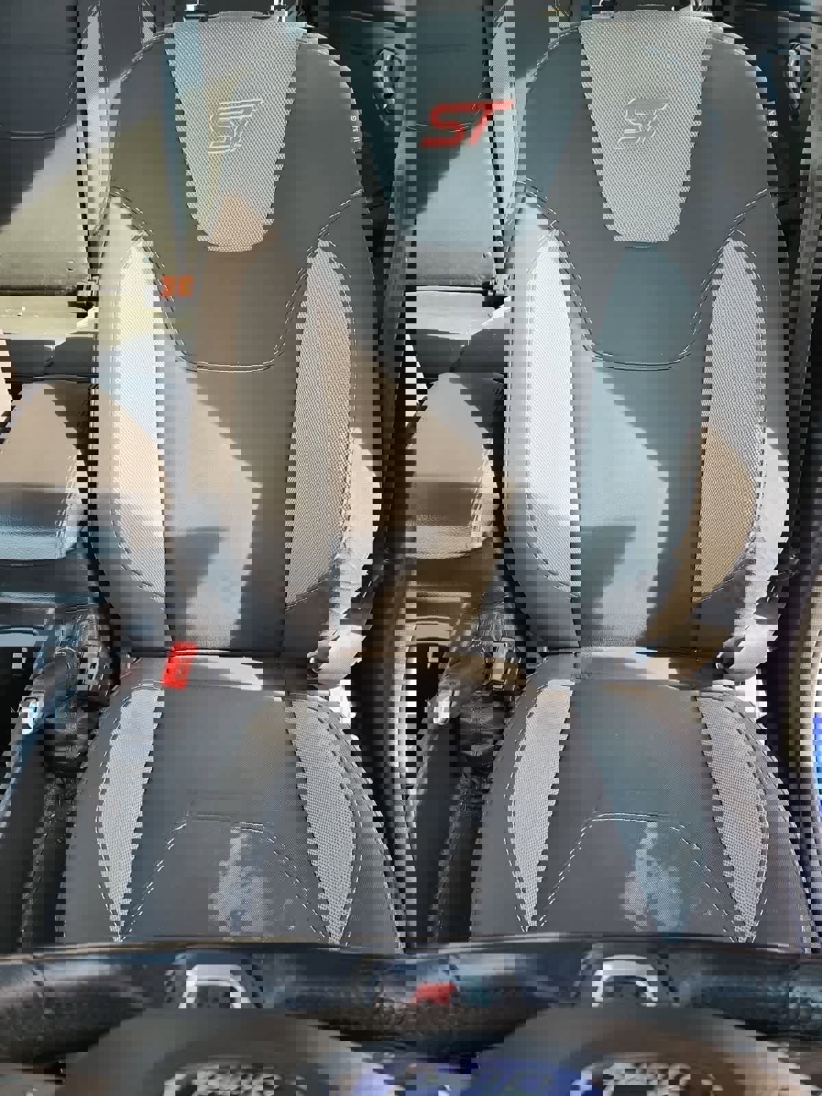 Used 2017 Ford Focus ST image 14