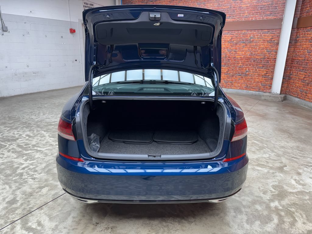 Used 2020 Volkswagen Passat 2.0T R-Line FWD image 26
