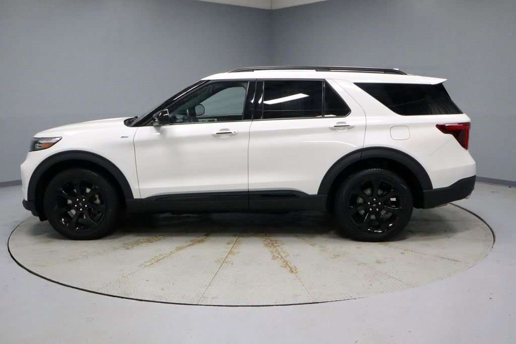 Certified 2023 Ford Explorer ST-Line w/ Class IV Trailer Tow Package AWD/4WD image 9