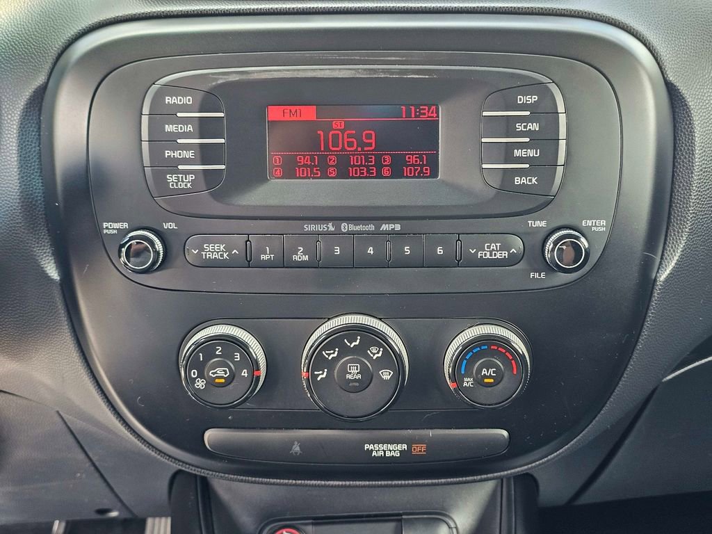 Used 2014 Kia Soul FWD image 26