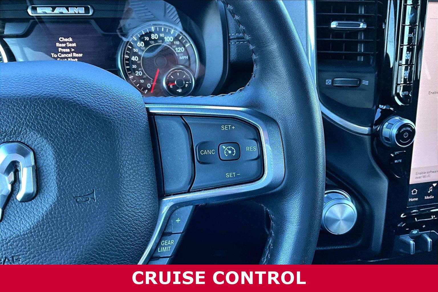 Used 2023 RAM 1500 Laramie AWD/4WD image 11