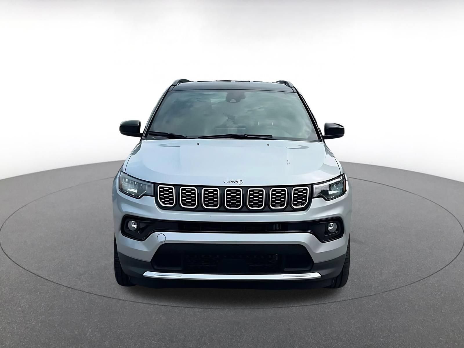 Used 2025 Jeep Compass Limited AWD/4WD image 4