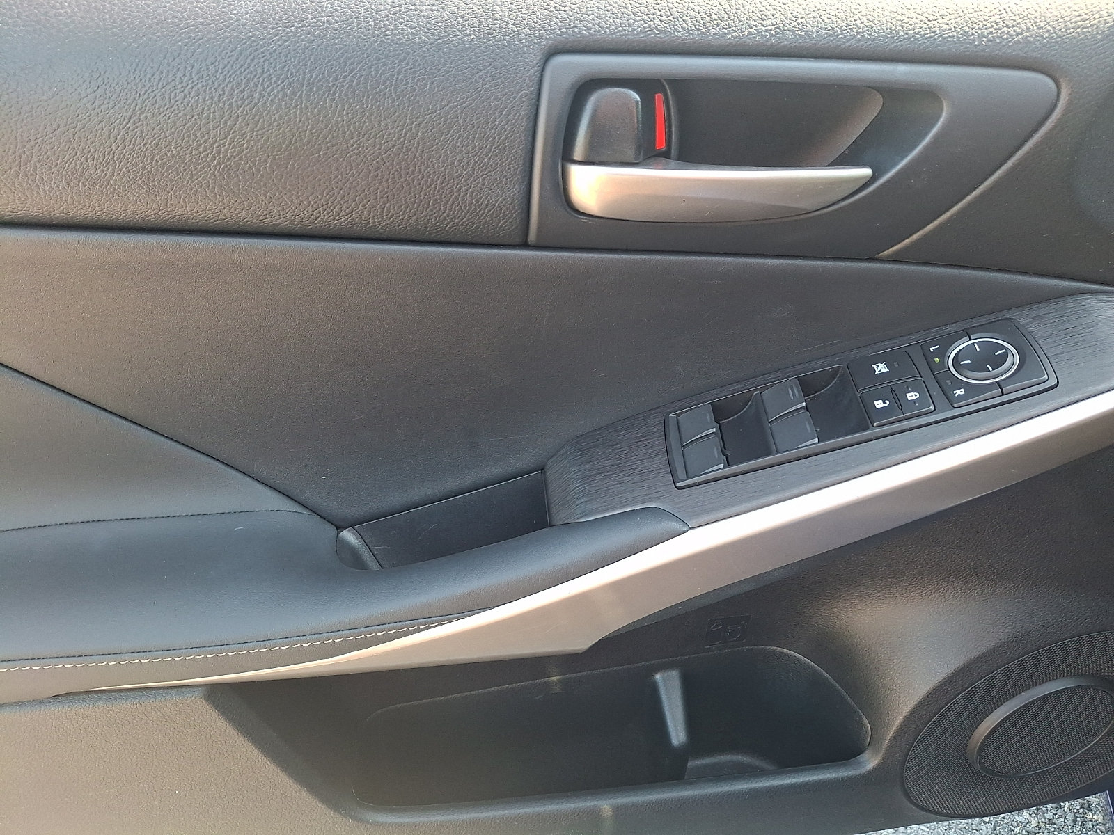 Used 2019 Lexus IS 300 F Sport w/ F Sport Package AWD/4WD image 12