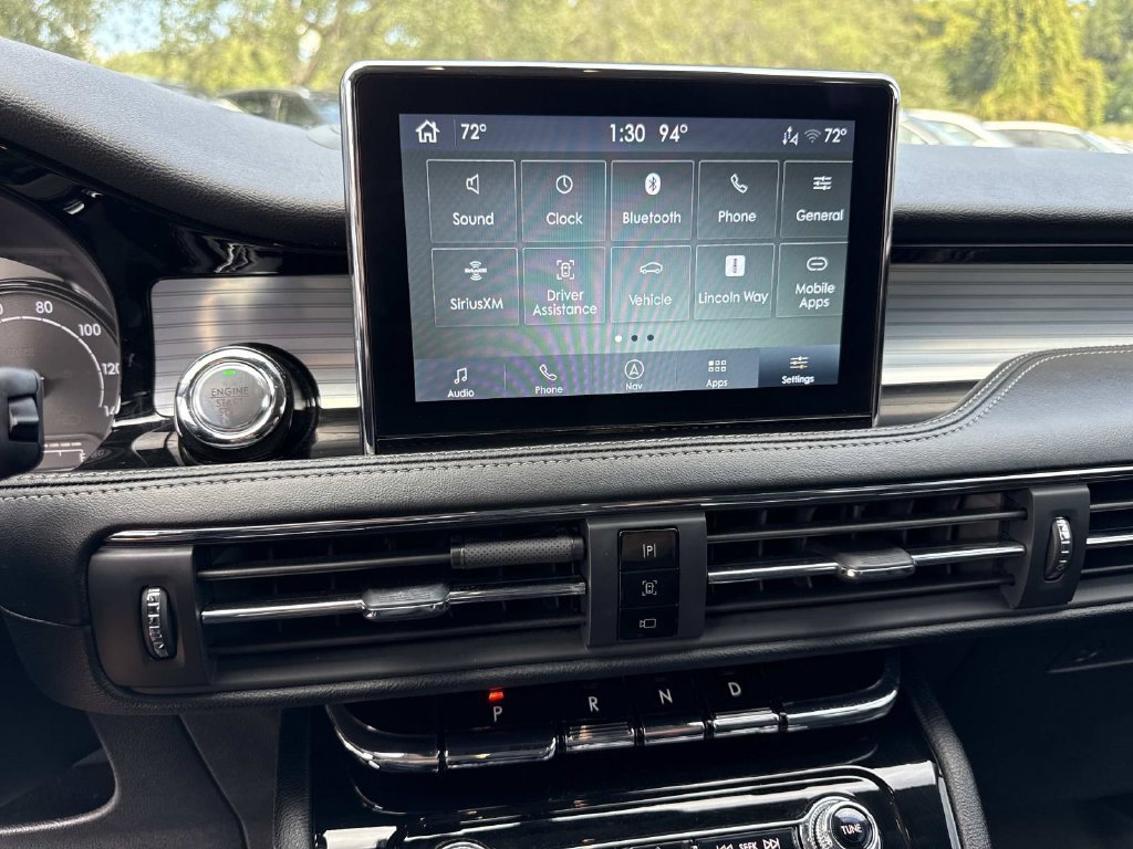 Used 2022 Lincoln Corsair AWD w/ Premium Package image 23
