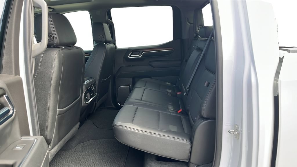 Used 2024 GMC Sierra 1500 Denali w/ Technology Package AWD/4WD image 19
