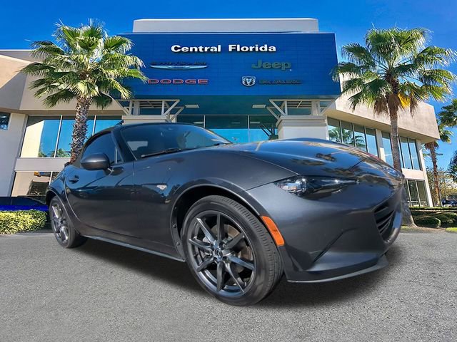 Used 2017 MAZDA MX-5 Miata Grand Touring image 2