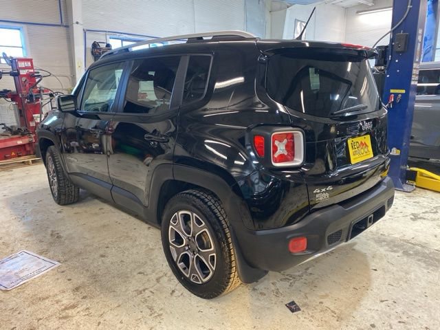Used 2017 Jeep Renegade Limited image 4