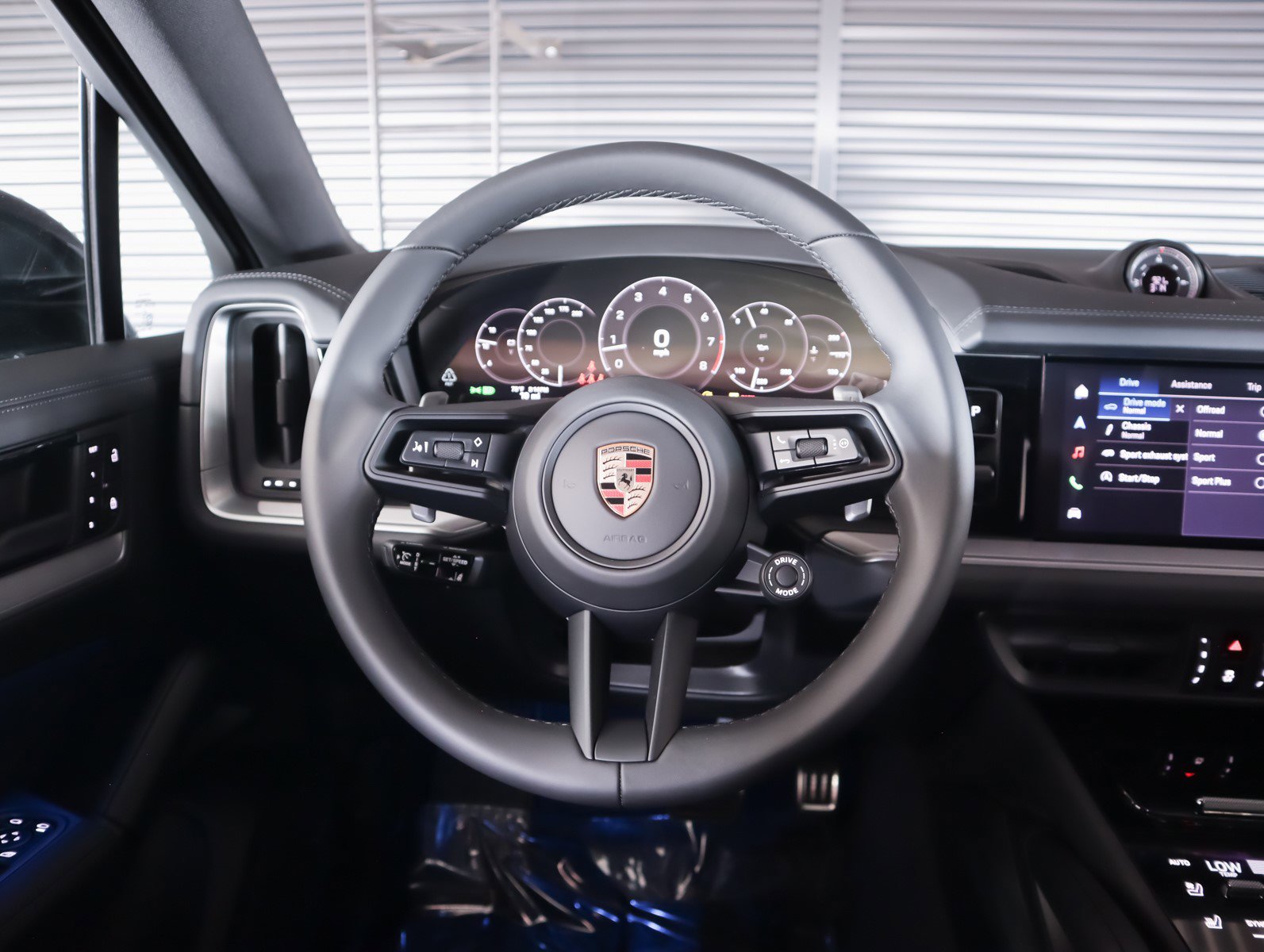 New 2026 Porsche Cayenne S image 15