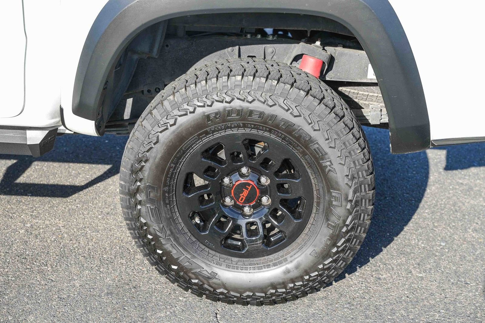 Used 2017 Toyota Tacoma TRD Pro AWD/4WD image 10