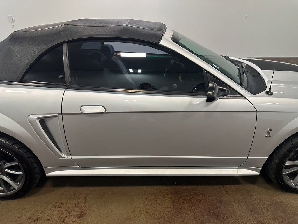 Used 2001 Ford Mustang Cobra image 39