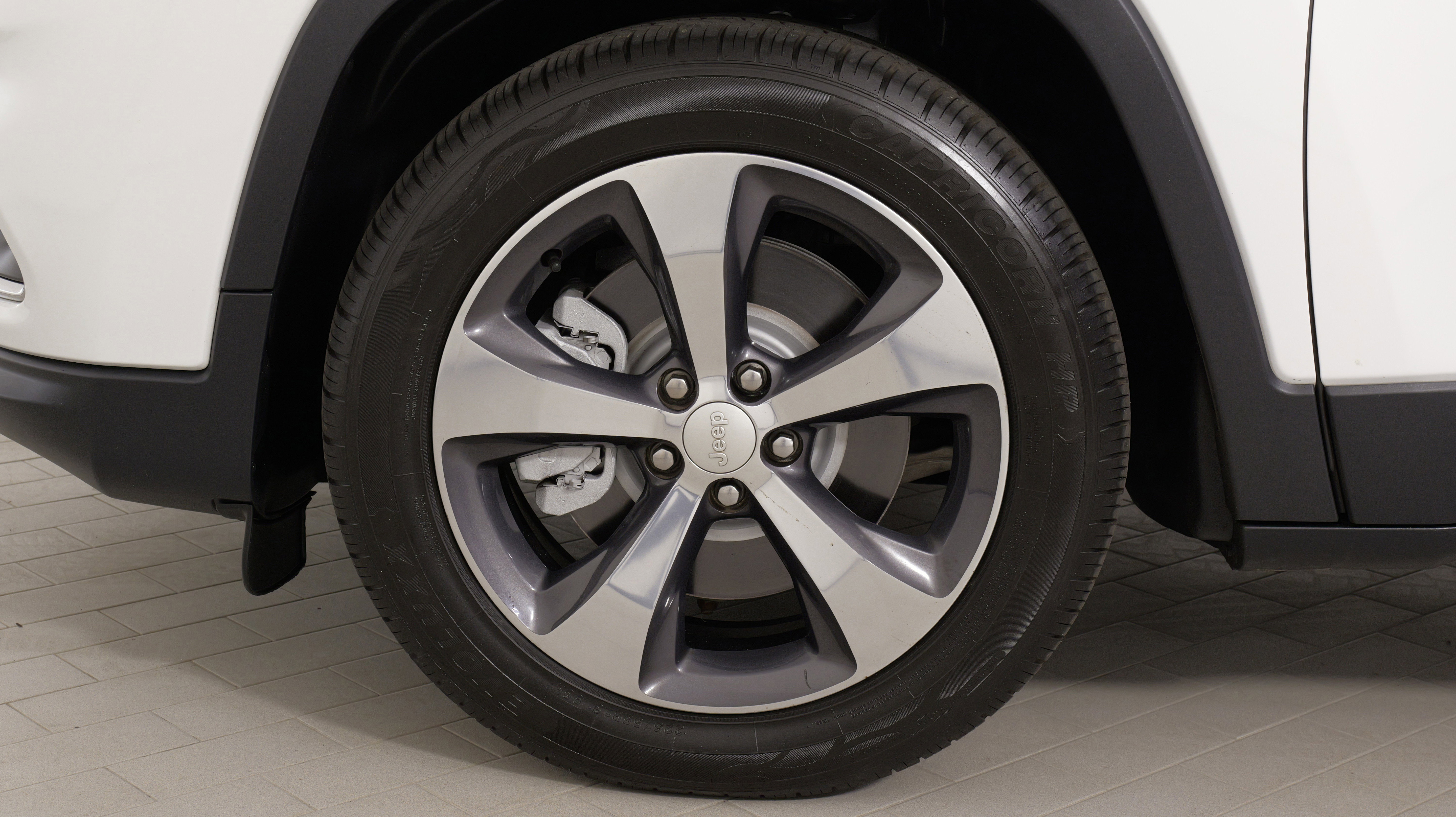 Used 2019 Jeep Cherokee Limited image 51