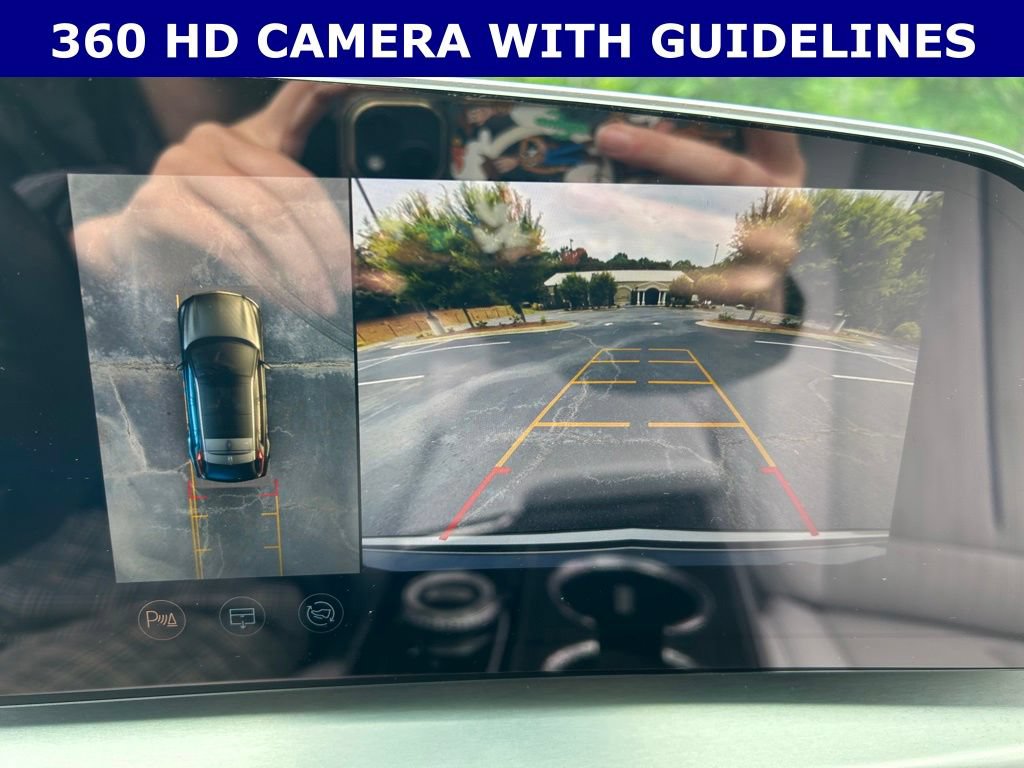Used 2025 Cadillac Lyriq Luxury RWD image 4