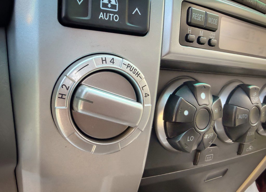 Used 2005 Toyota 4Runner SR5 image 16