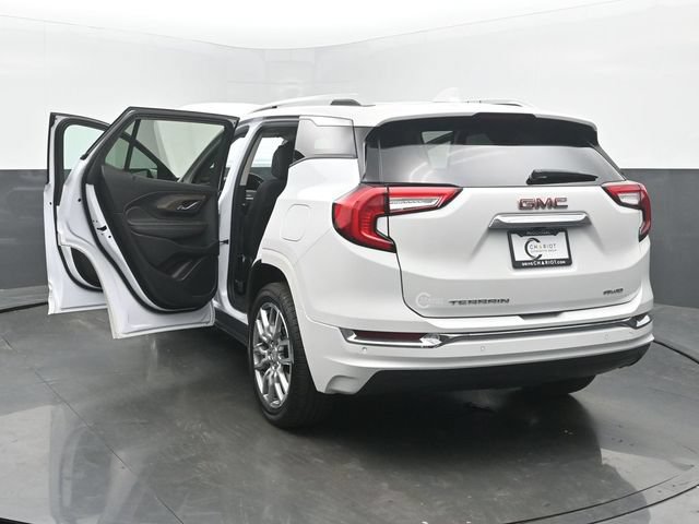 Used 2023 GMC Terrain Denali w/ LPO, Floor Liner Package AWD/4WD image 54