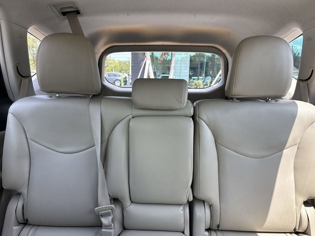 Used 2013 Toyota Prius V Two image 19