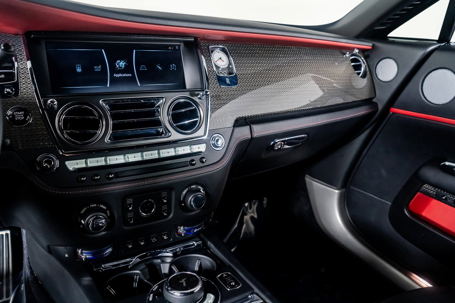 Used 2019 Rolls-Royce Wraith image 37