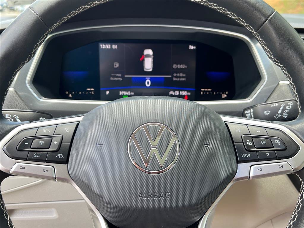 Used 2022 Volkswagen Tiguan SE AWD/4WD image 15