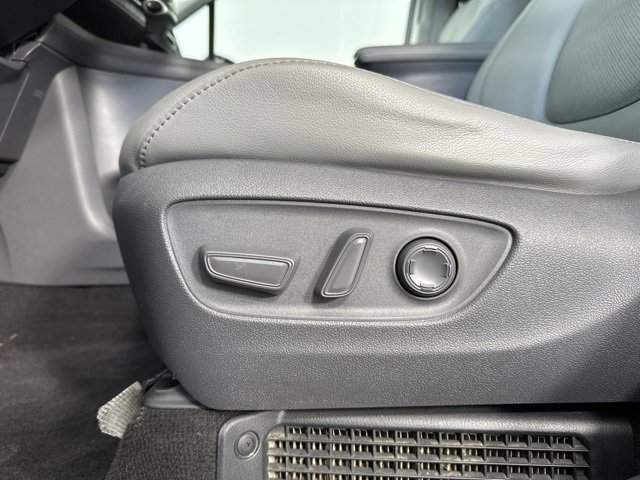 Used 2021 Toyota Sienna Limited image 22