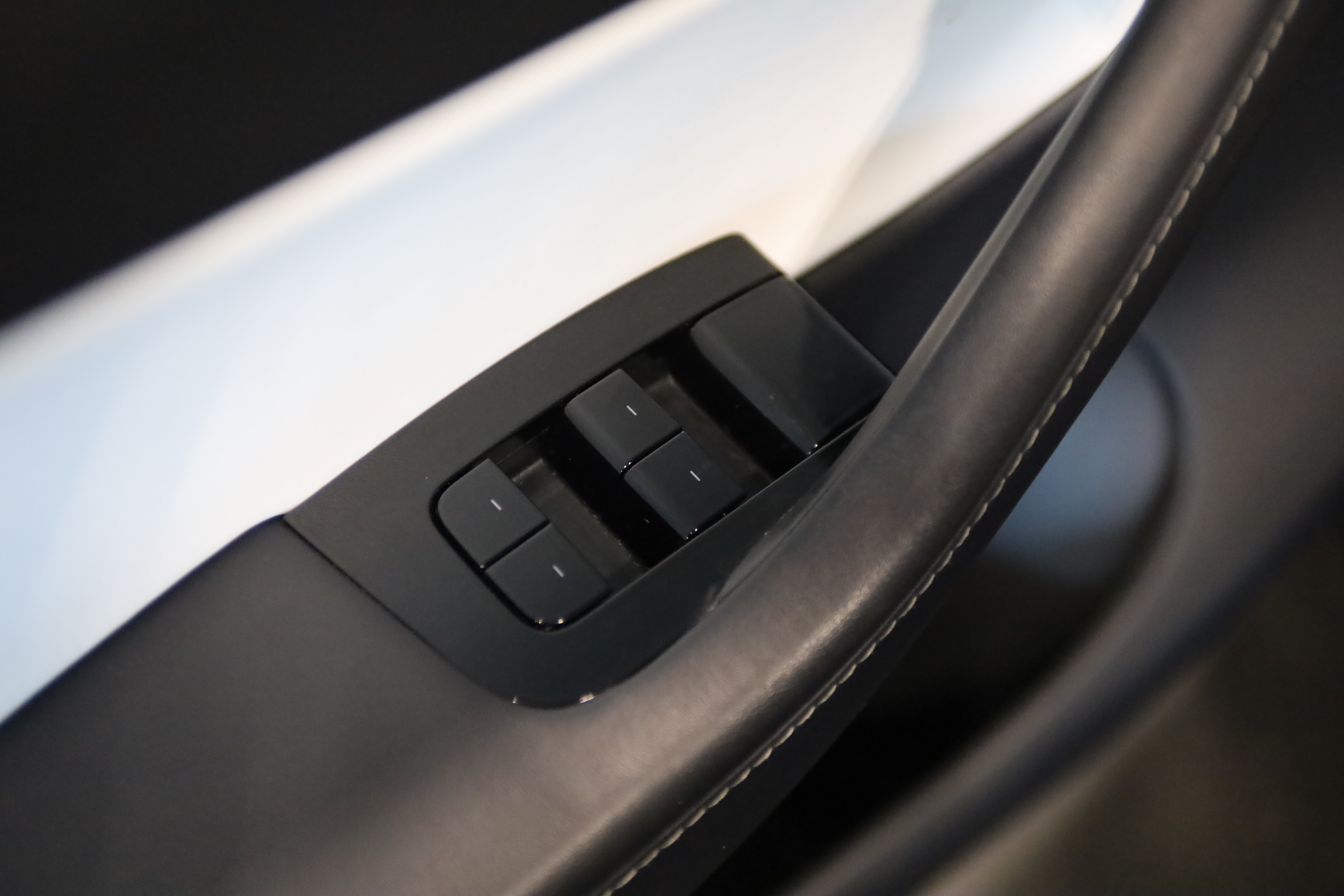 Used 2021 Tesla Model Y Long Range AWD/4WD image 15