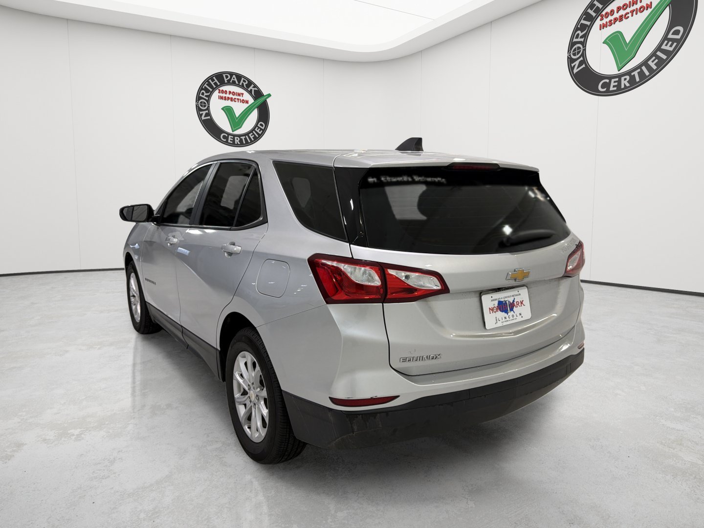 Used 2021 Chevrolet Equinox LS FWD image 3