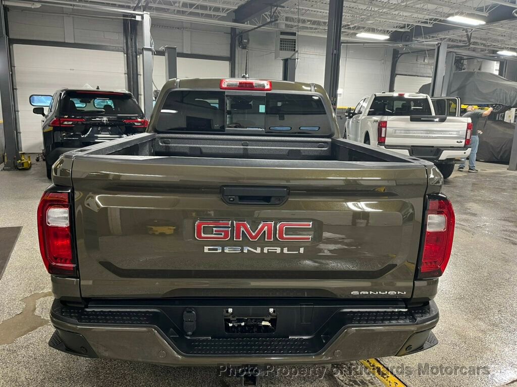 Used 2023 GMC Canyon Denali image 5
