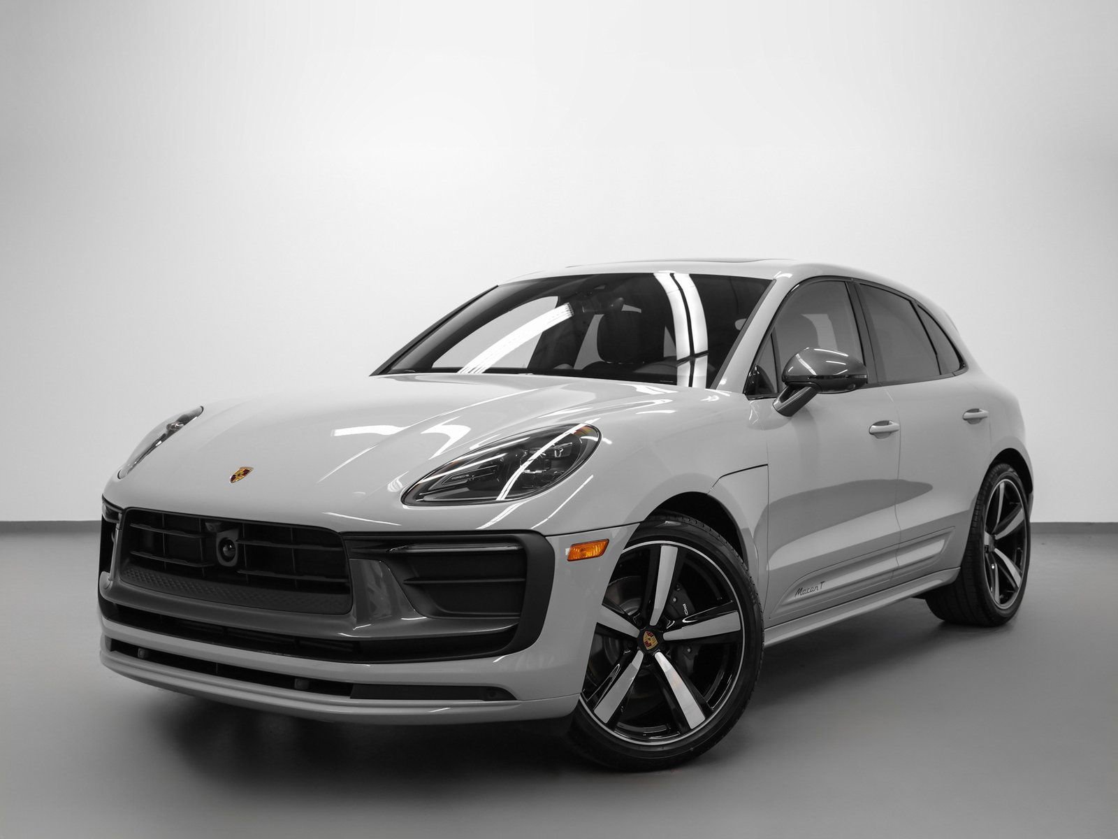 New 2026 Porsche Macan Turbo image 1