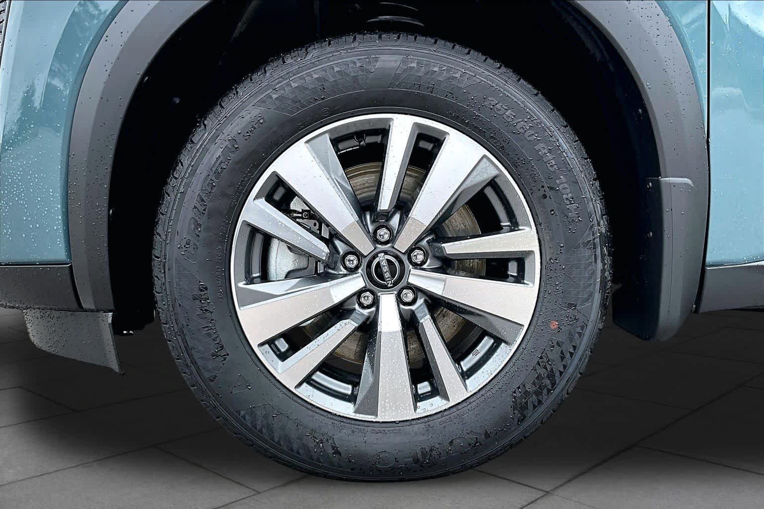 New 2026 Nissan Pathfinder SL FWD image 11