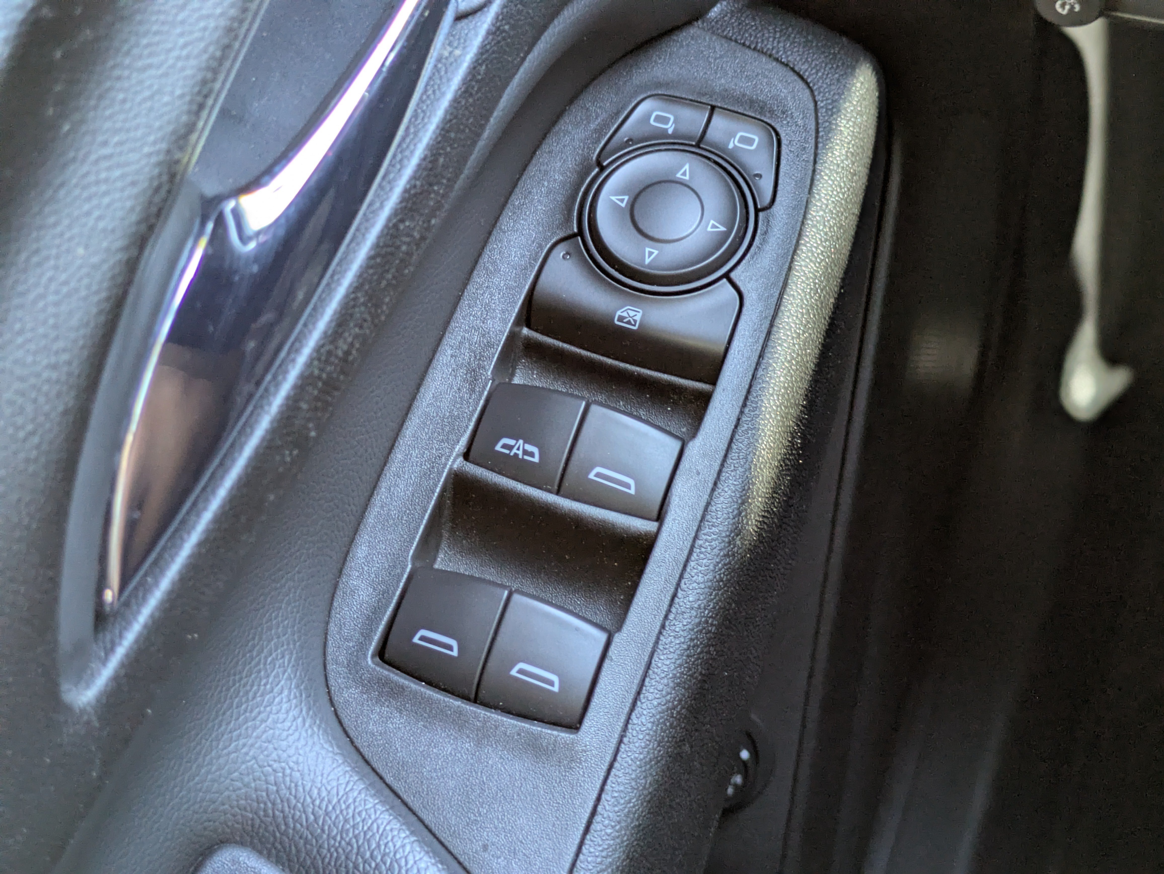 Used 2021 Chevrolet Equinox LT FWD image 23