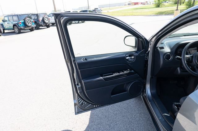 Used 2014 Jeep Compass Sport image 13