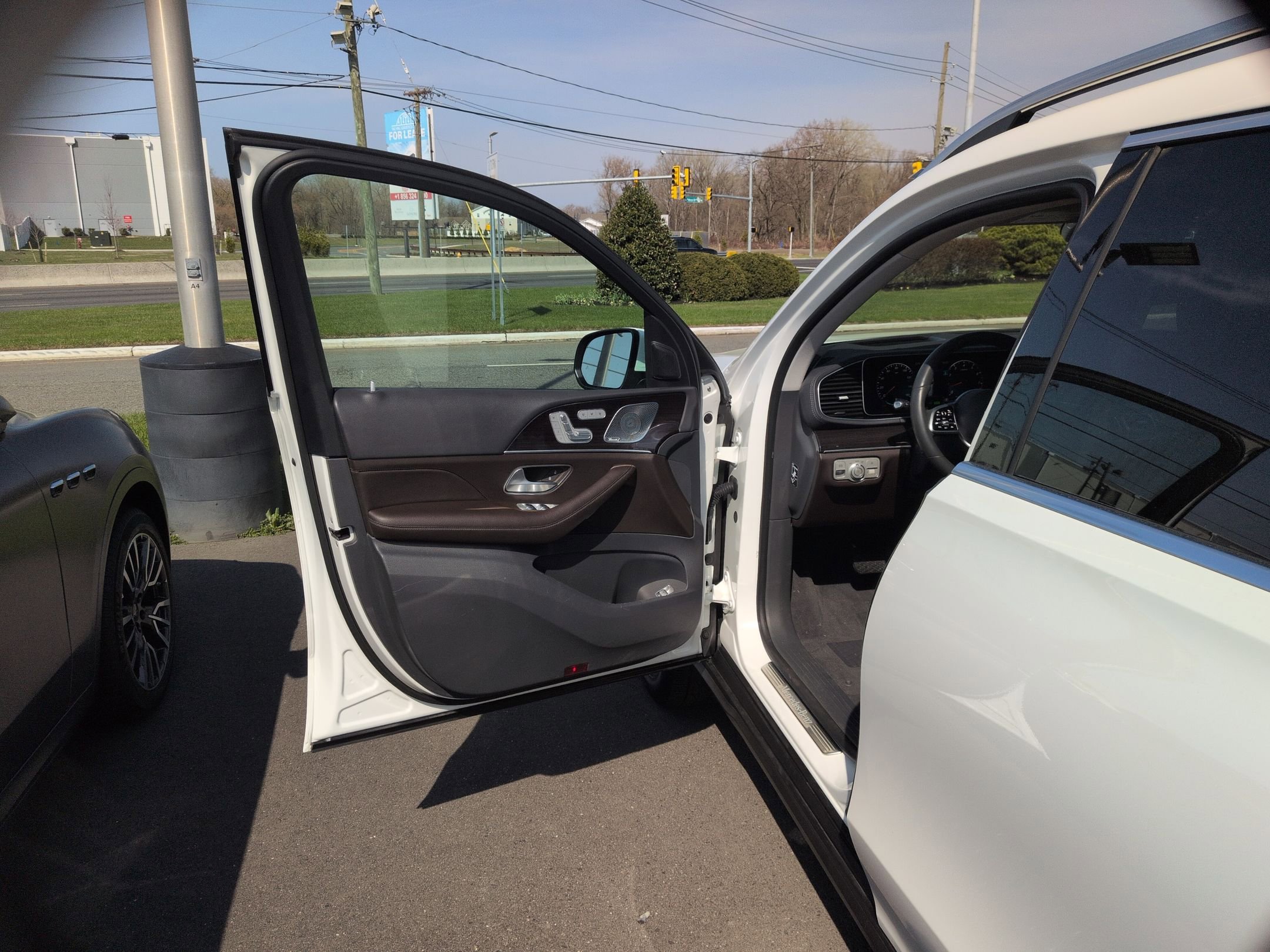 Used 2020 Mercedes-Benz GLS 450 4MATIC image 21