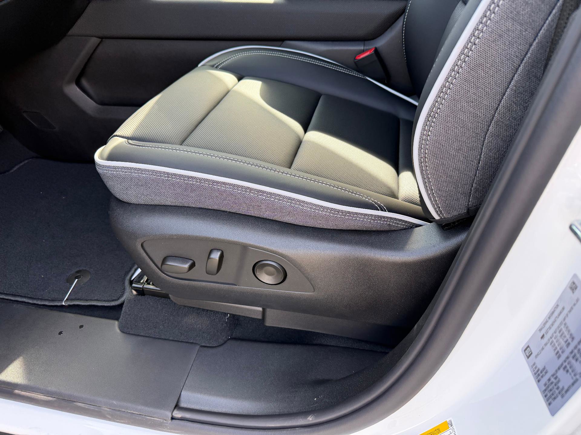 New 2026 GMC Sierra EV Elevation image 8