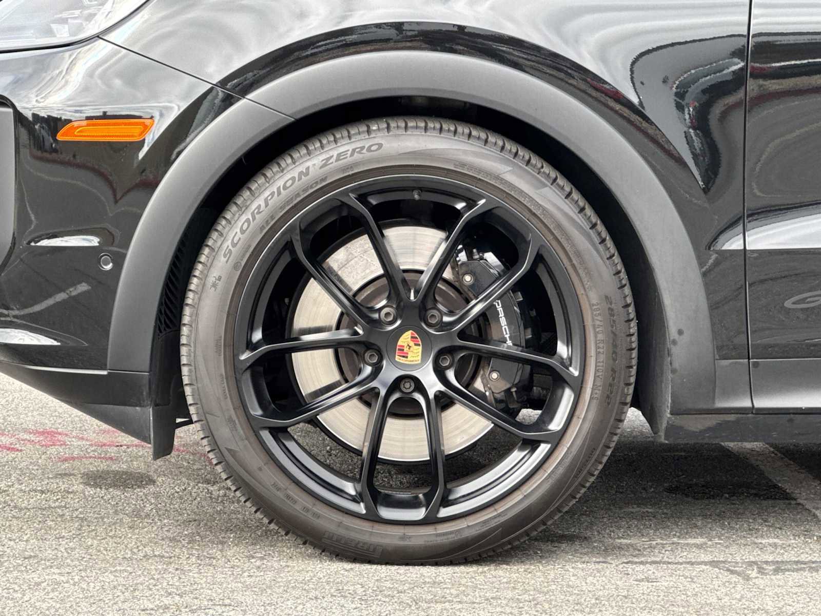 Certified 2025 Porsche Cayenne GTS image 28