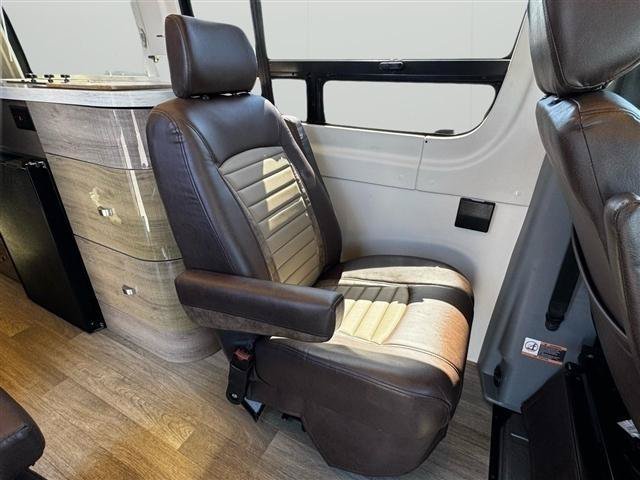 Used 2017 Mercedes-Benz Sprinter 3500 image 26