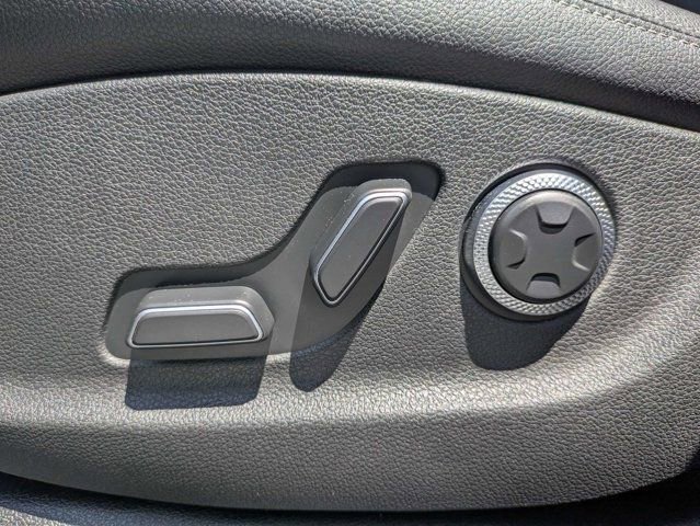 Used 2025 Genesis GV70 2.5T AWD/4WD image 21
