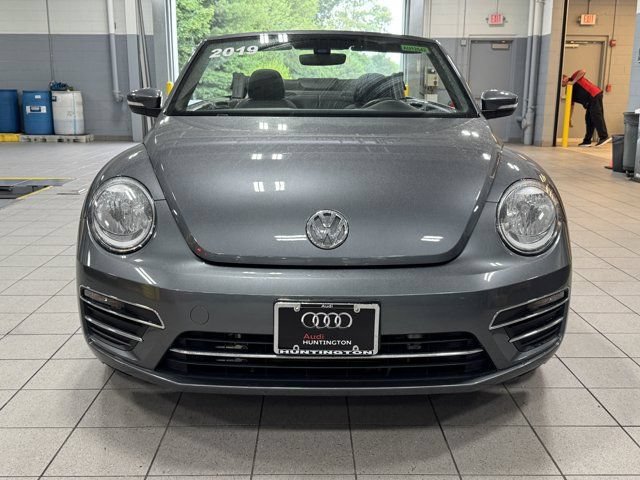 Used 2019 Volkswagen Beetle 2.0T SE FWD image 2