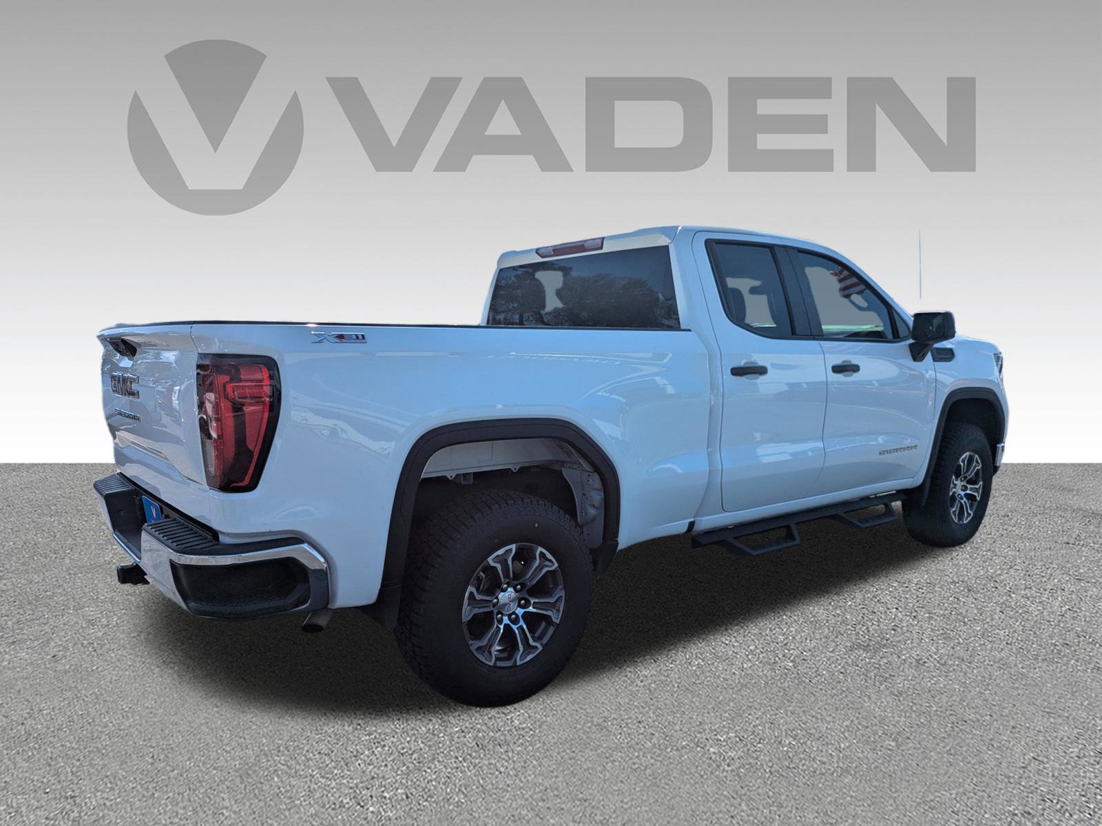 Used 2023 GMC Sierra 1500 Pro w/ Convenience Package image 21