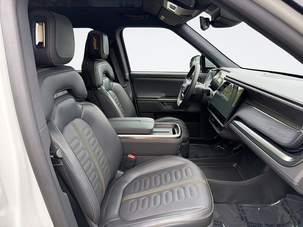 Used 2025 Rivian R1S Adventure AWD/4WD image 33