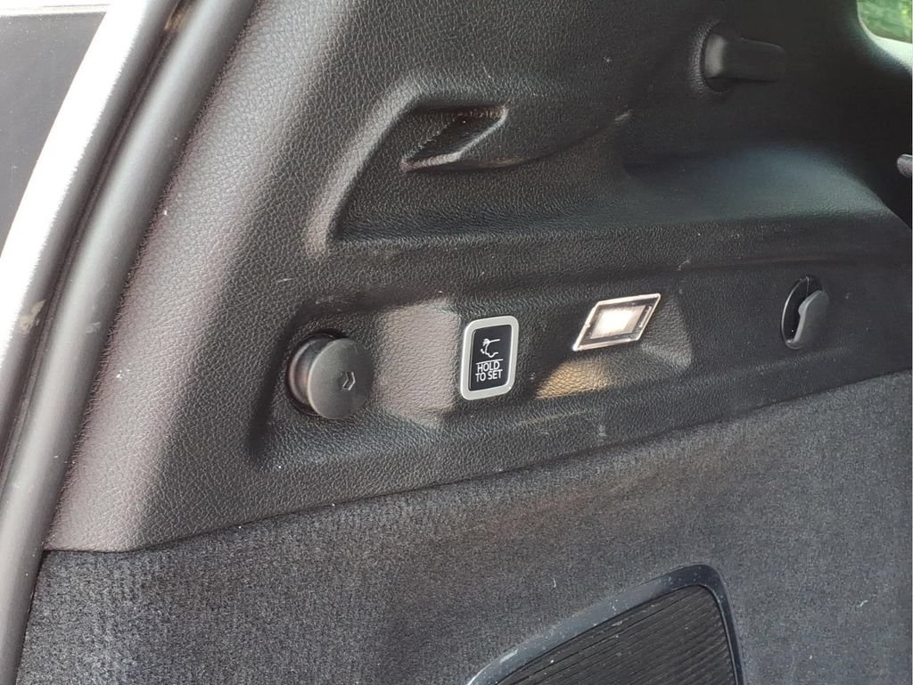 Used 2023 Jeep Grand Cherokee L Summit AWD/4WD image 34